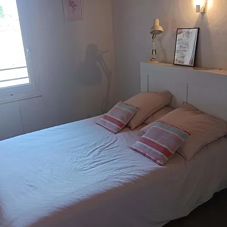 Apartament Bright Family Home In Pezenas *