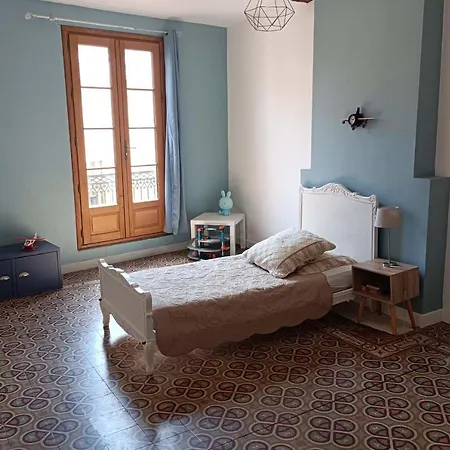 Apartament Bright Family Home In Pezenas *
