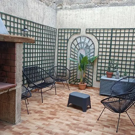 Apartament Bright Family Home In Pezenas